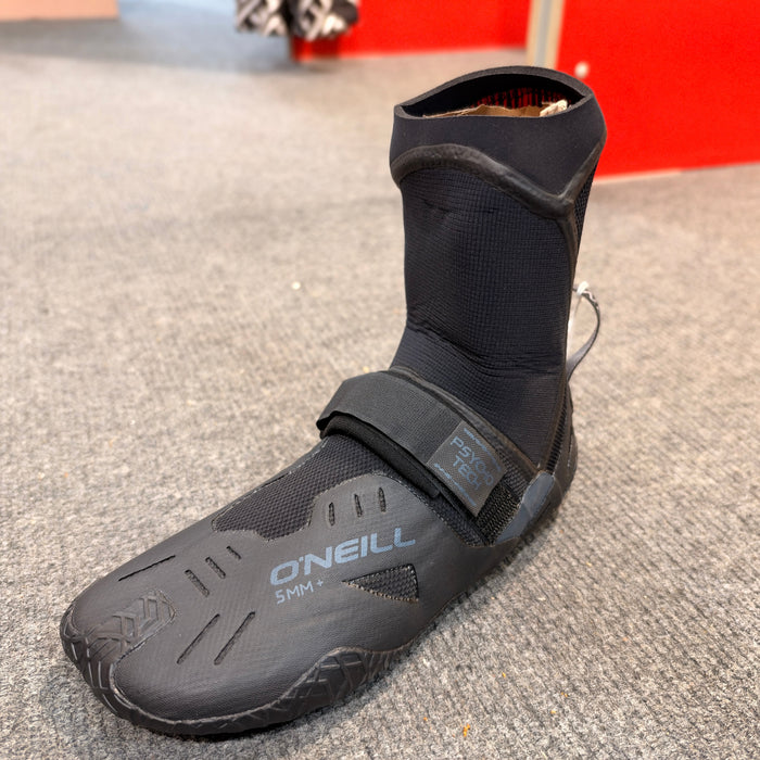 O’Neill Psycho Tech 5mm+ round toe wetsuit boot in black, front three-quarter view