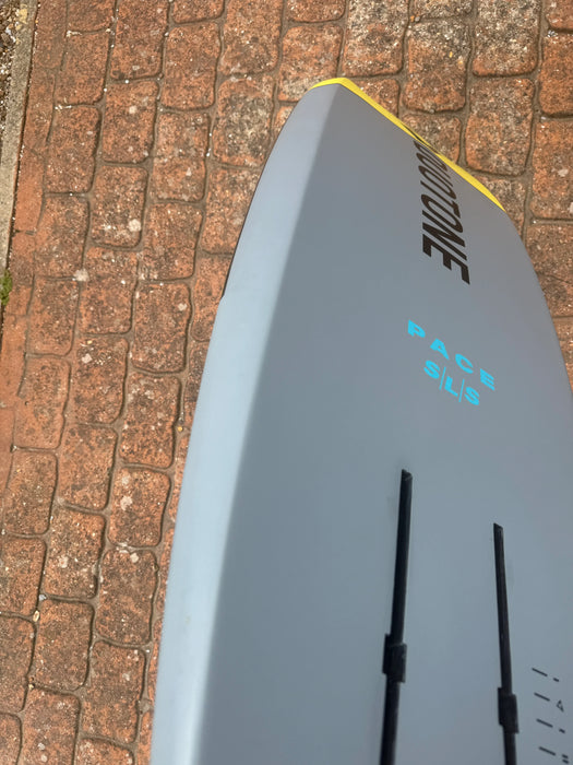 Duotone Pace SLS Carbon 4'2 Kite foil board