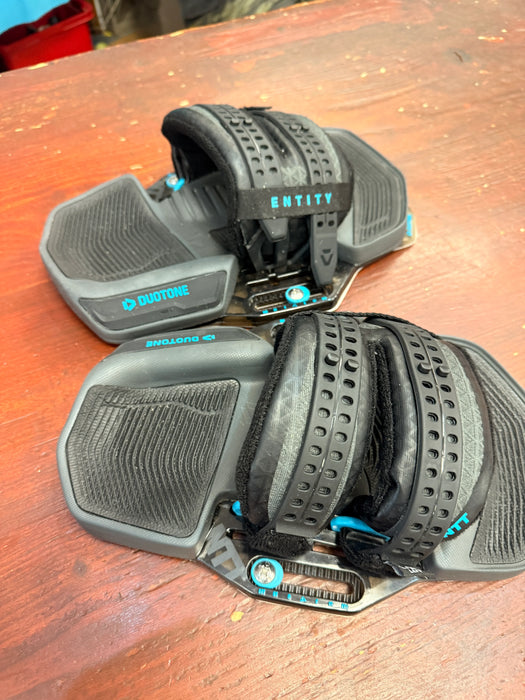 Duotone Entity L/XL footstraps Kitesurfing board pads straps