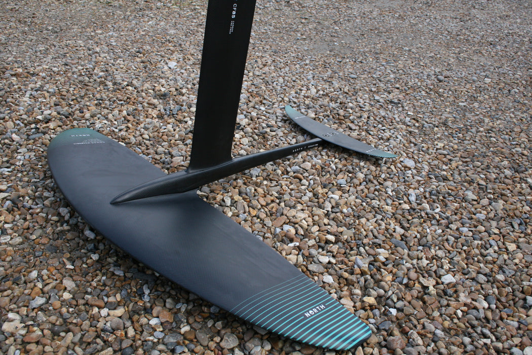 North Carbon Wingfoil Set Up 1850 +2400 + 85 mast