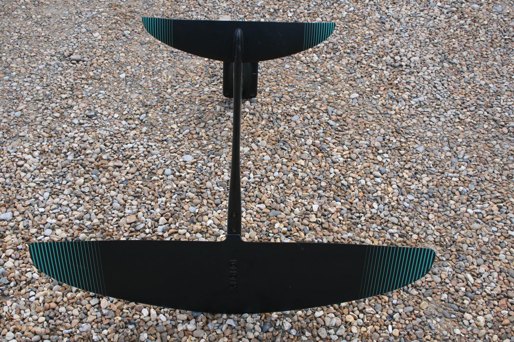 North Carbon Wingfoil Set Up 1850 +2400 + 85 mast