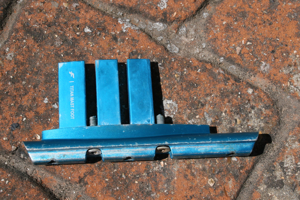 F-One Alloy Foil Mast Set Used
