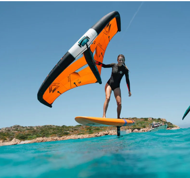 Duotone Sky Free 6'2'' DST + Free 2.0 1900 Wing Foil Package