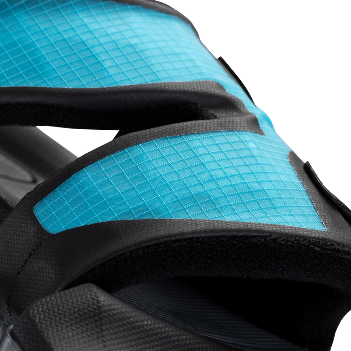 Duotone Entity 360 2027 padded strap and adjustment system detail
