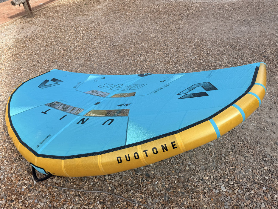 2026 Duotone Unit D/LAB 4.0m wing, full canopy with gold Aluula leading edge, top view