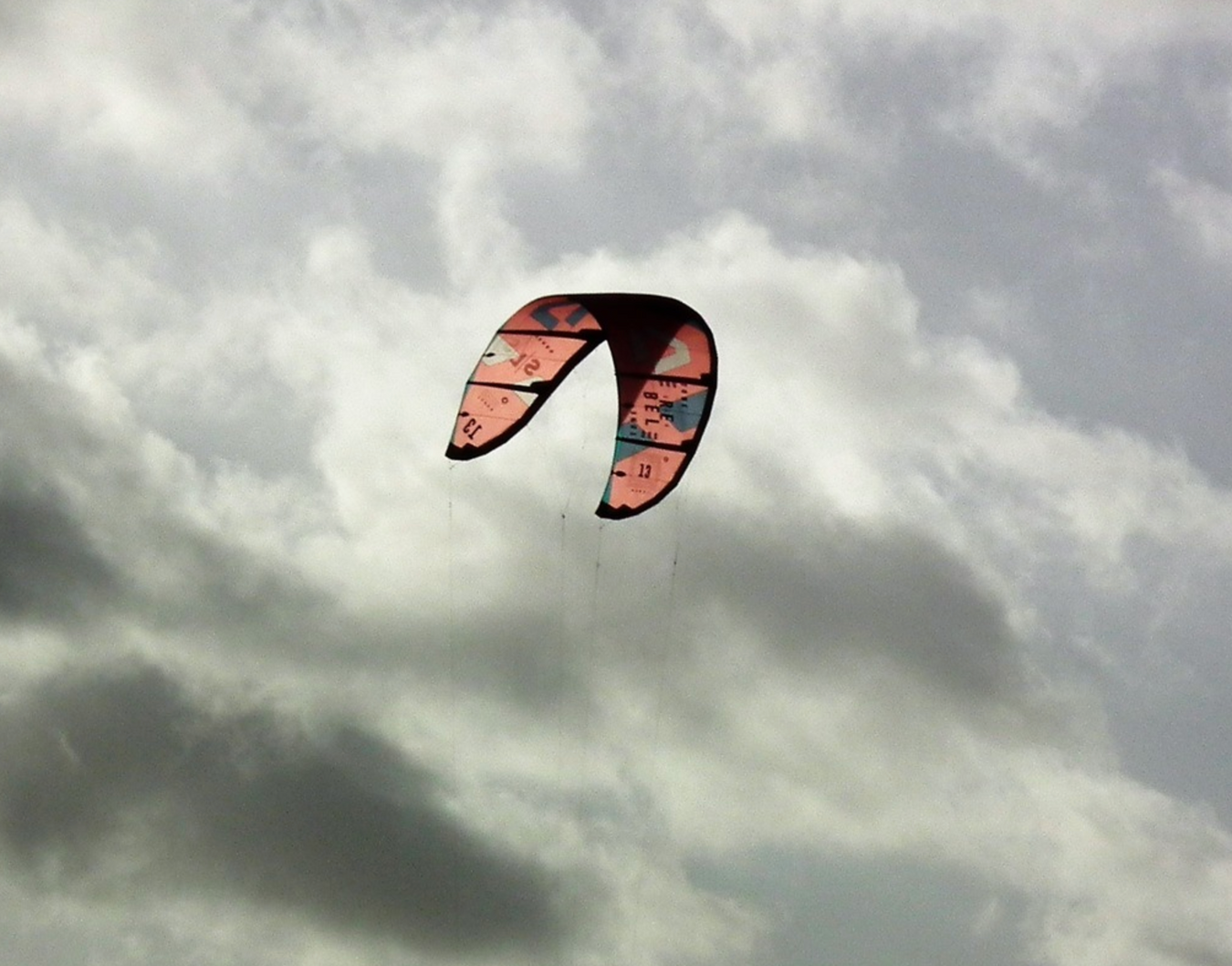 Kitesurfing Kites