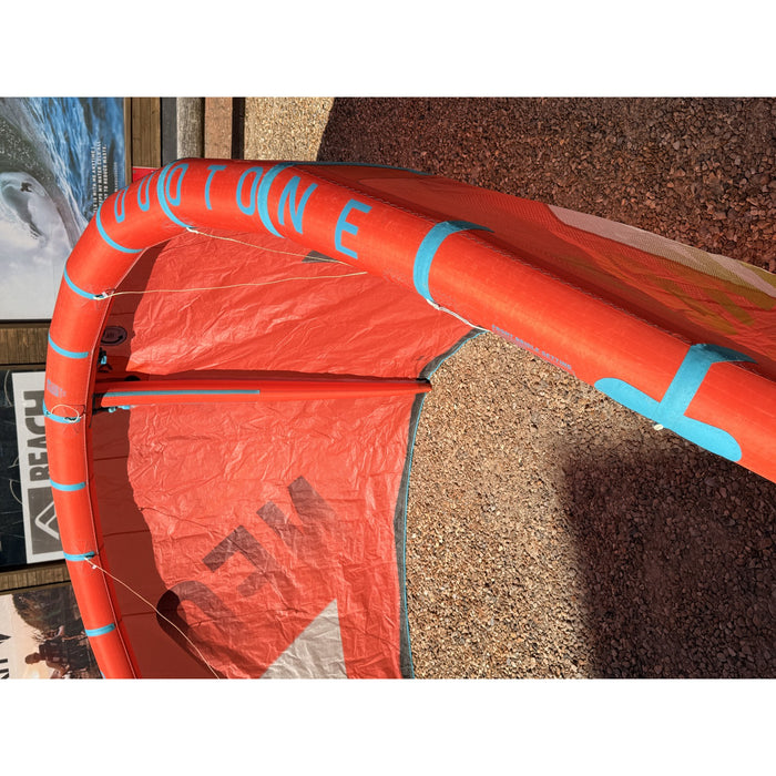 Duotone Neo 7m 2020 kite leading edge tube and wingtip showing condition