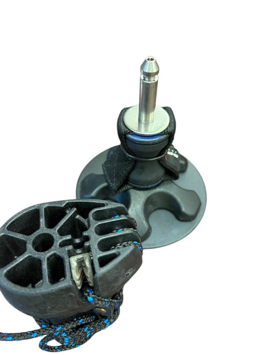 Prolimit windsurf mast foot SDM deck plate with metal pin and black rope detail