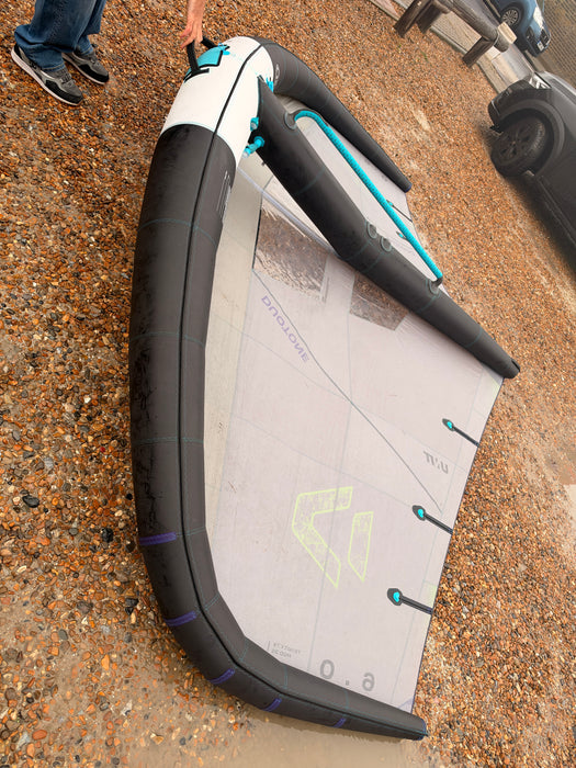 Detail of the used Duotone Unit wing strut and boom connection